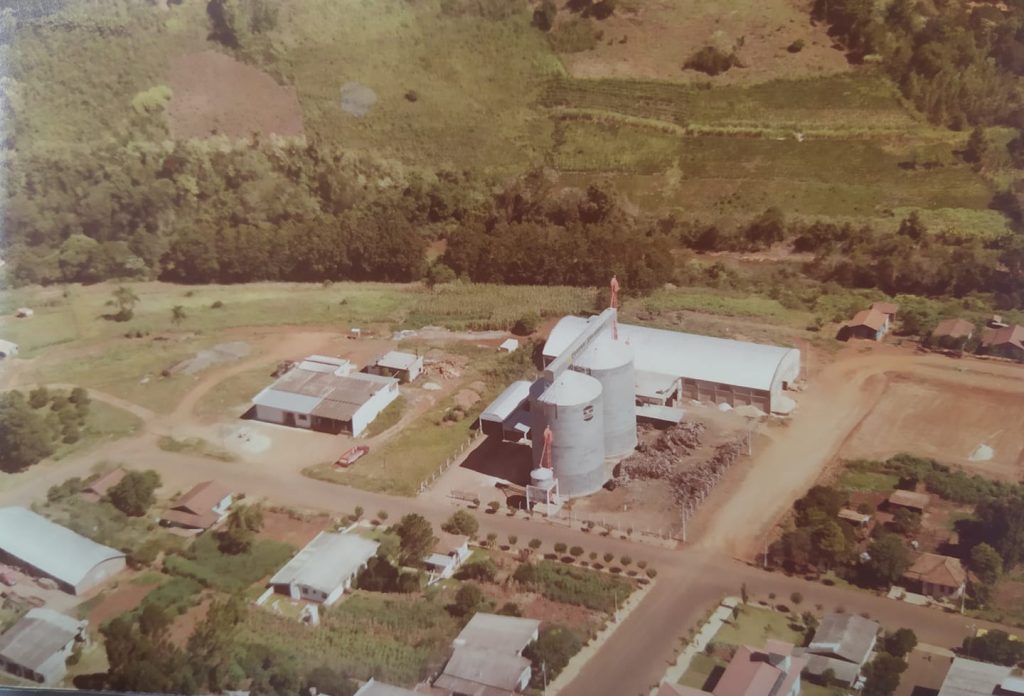 Vista aérea de Saudades-SC em 1985.