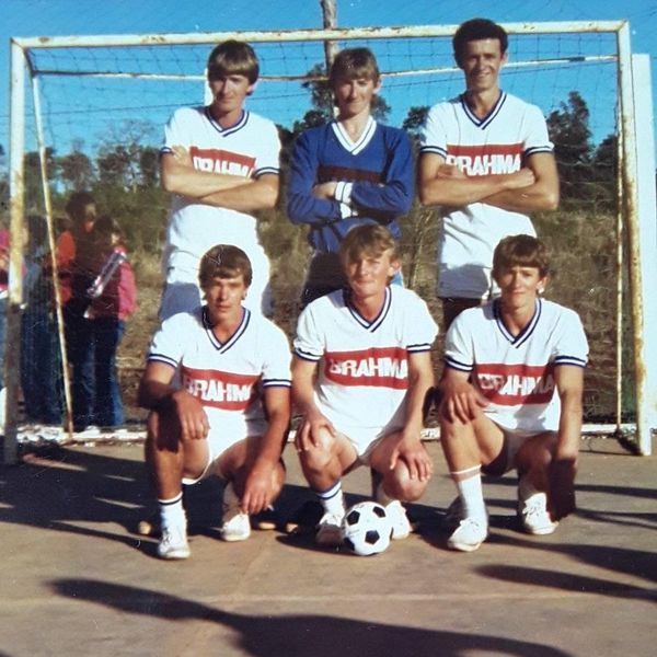 Futsal no Distrito de Juvêncio Saudades-SC 1988. Paulo Spieckert ,Loterio Schuster, Osvaldo Assmann, Renato Fell, César Schendler e Osmar Assmann
